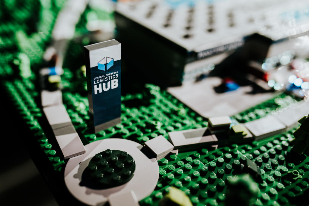 Lego Hub