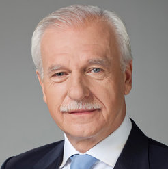  Andrzej Olechowski